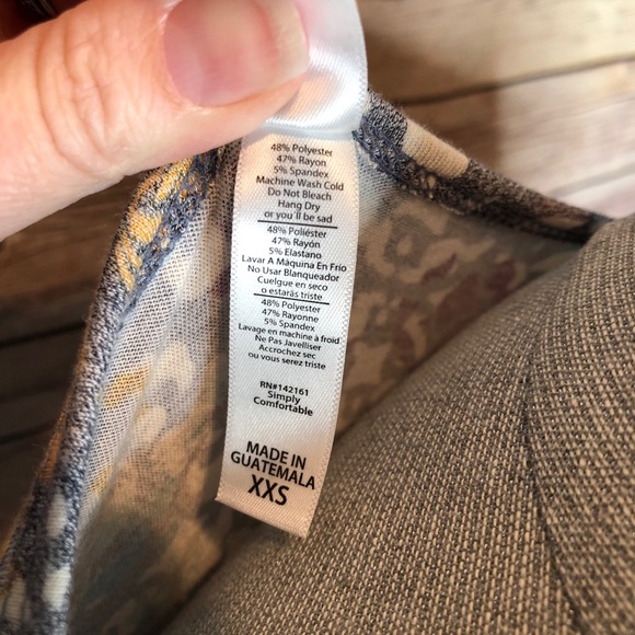 XXS LuLaRoe Perfect T - Picture 2 of 2